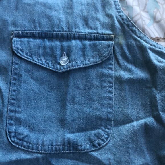 NWT Chambray Button Down - Picture 4 of 6